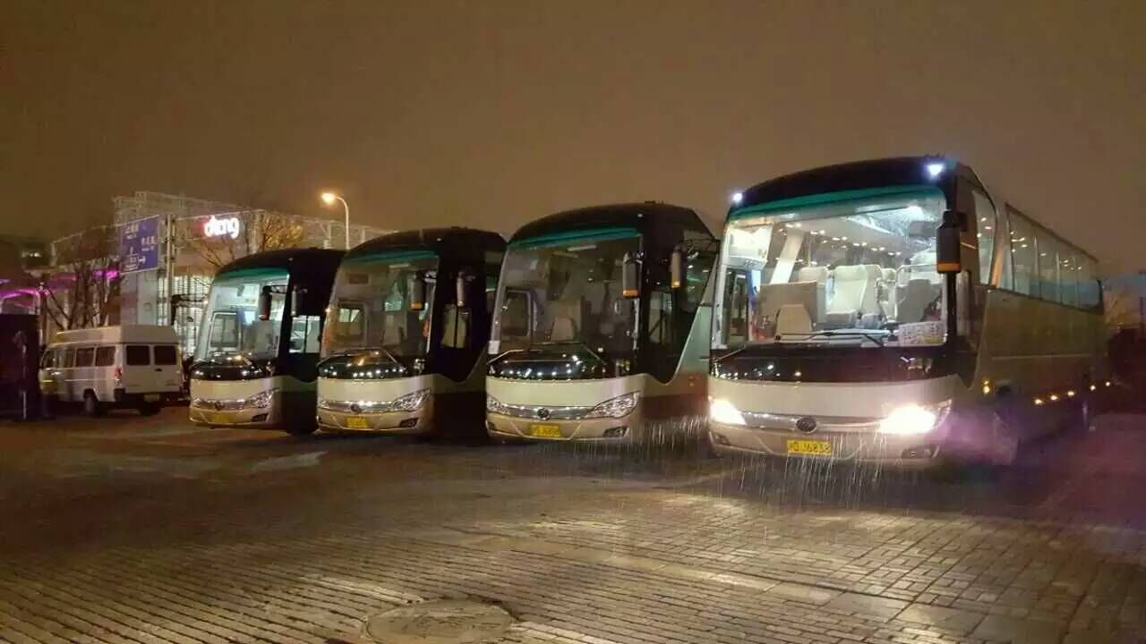 上海租中巴車